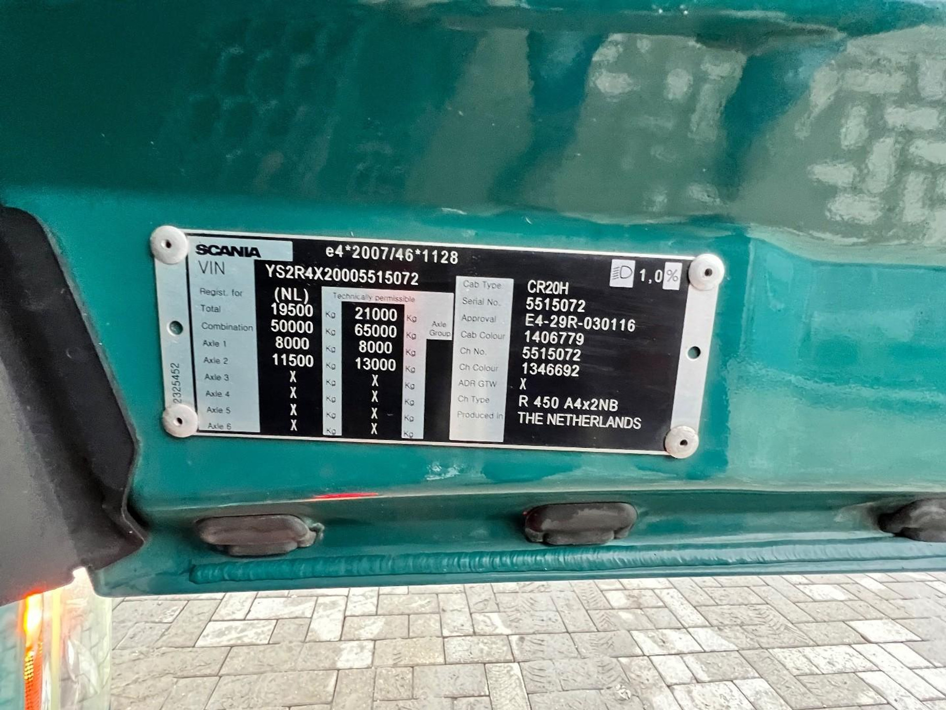 57674060-20.jpg